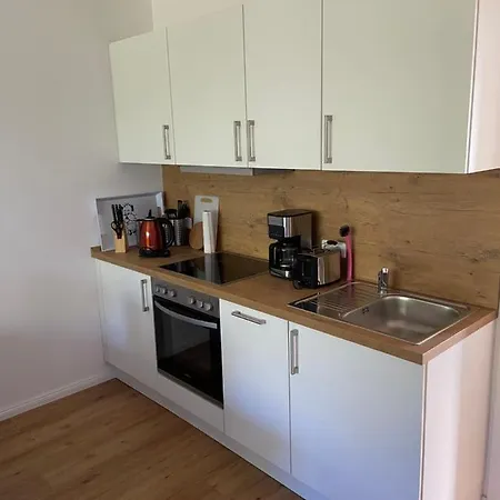 Haus Wesloer Landstrasse 6b Fuer 4 Personen Lubeka