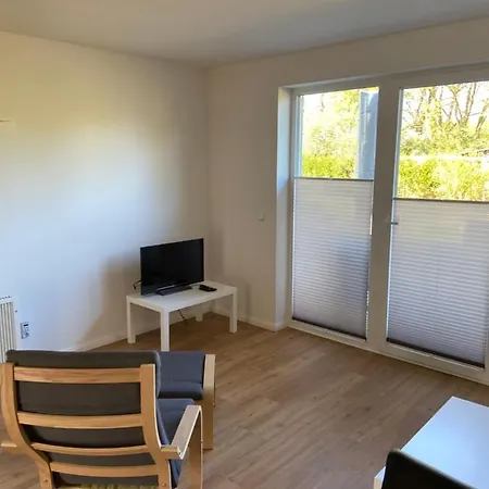 Haus Wesloer Landstrasse 6b Fuer 4 Personen * Lubeck